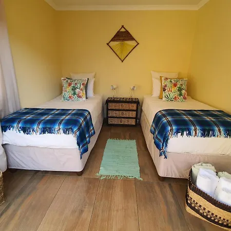 Lebo'S Soweto Backpackers Hostel Exterior photo