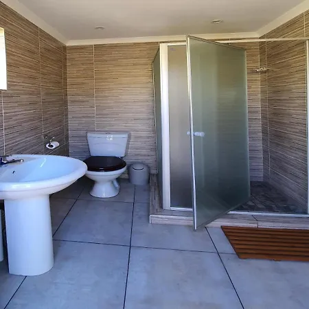 Lebo'S Soweto Backpackers Hostel Exterior photo