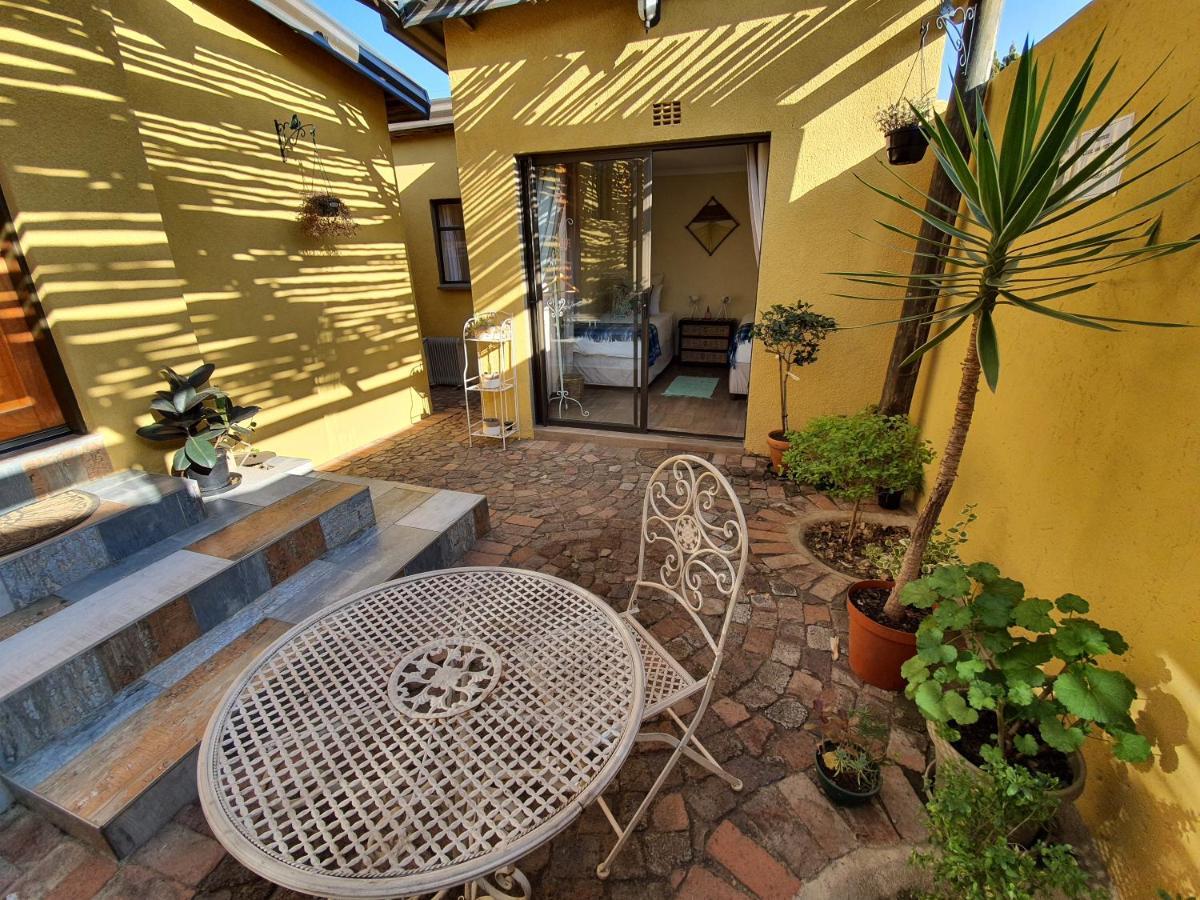Hostel Lebo's Soweto Backpackers *