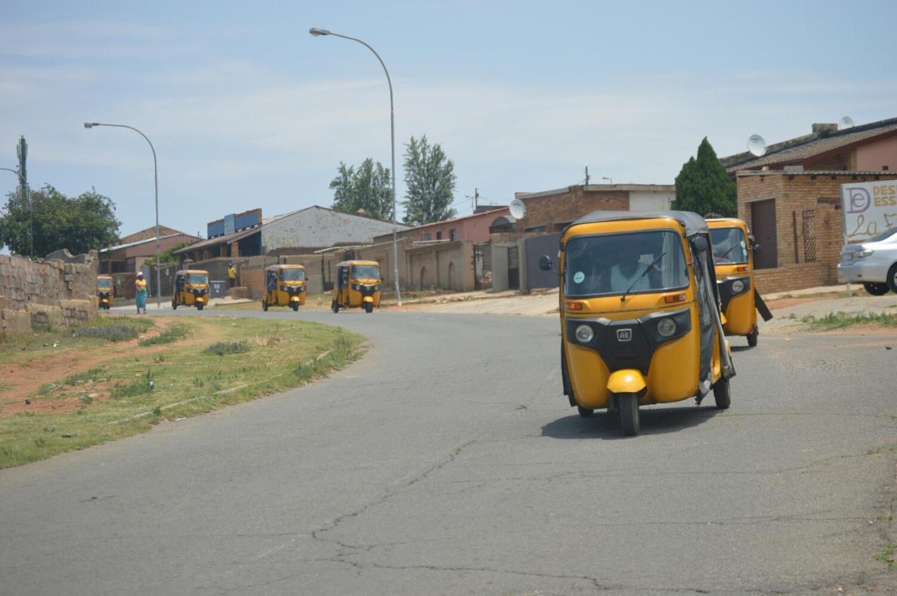 Lebo's Soweto Backpackers * Soweto
